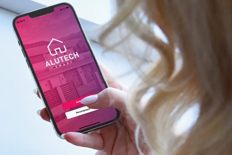 Керування воротами через застосунок ALUTECH K SMART на смартфоні